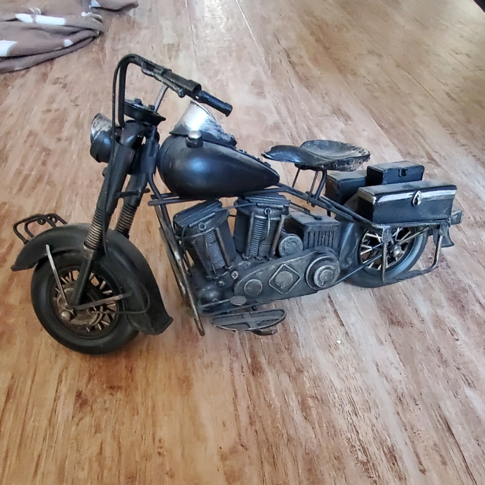 Model motorcycle